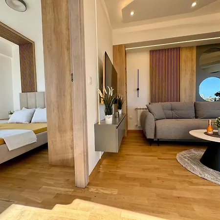 Maria Luxury